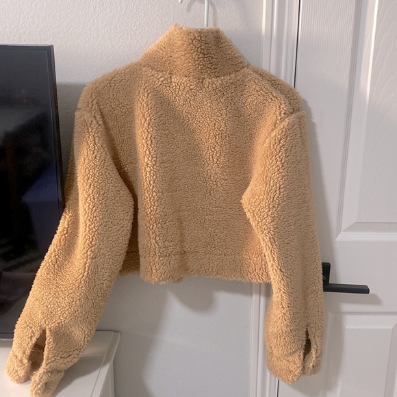 Sherpa tan crop jacket - Picture 7 of 11
